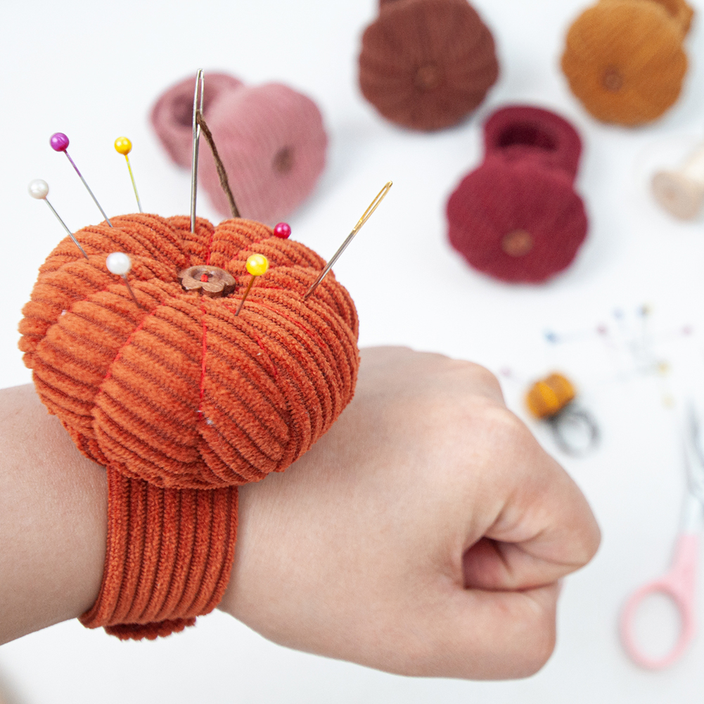 Sewing Pin Cushion - Pumpkins Wrist Pin Cushion Set With