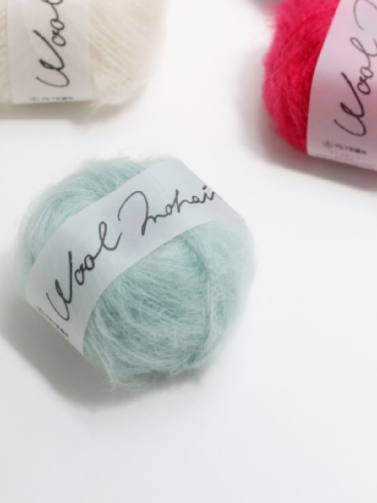 Daruma Horizontal Field Wool M – обзор и цена Sewing Thread In Textile